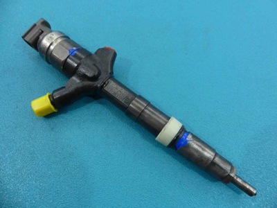 Форсунка toyota corolla verso ii 2.0 d4d фото №1