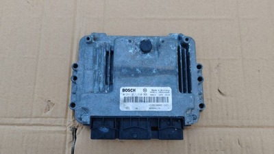 Бортовой компьютер двигателя renault trafic 0281011530 фото №1