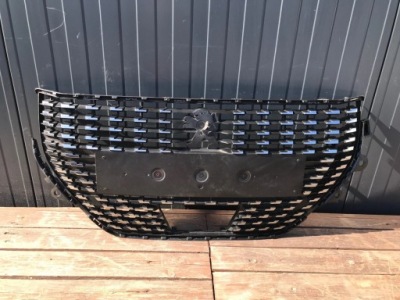 Решітка радіатора решітка радіатора peugeot 208 ii фото №1