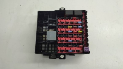 Коробка предохранителей fiesta mk7 8v5t14a005ahe фото №1