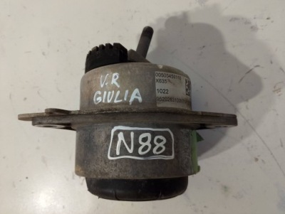 Alfa romeo giulia 2,2jtd подушка двигателя правая 00505450110 n88 фото №1