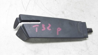 Nissan x-trail t32 заглушка петля крышки правая 14- фото №1