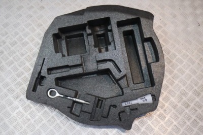 Вкладиш багажника пінополістирол maserati ghibl 670031774 фото №1