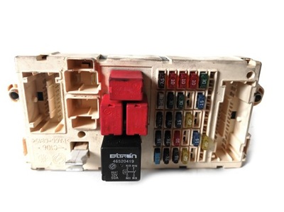 Коробка запобіжників fiat оригінальний номер 46750594 фото №1