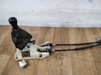 Hyundai i20 домкрат выборщик передач фото №1