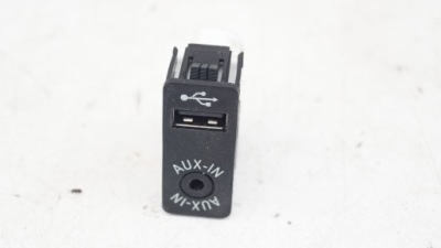 Разъём usb aux bmw f20 9229246 фото №1