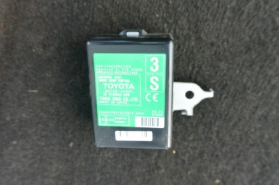 Реле модуль дверь toyota prius plus + фото №1