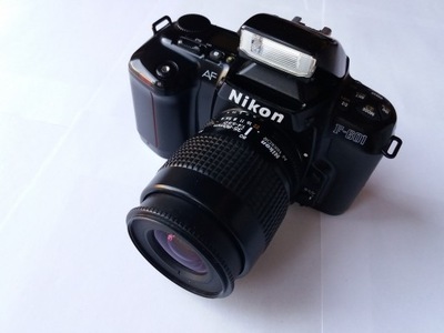 Nikon F-601 + Nikon AF Nikkor 35-80 mm 1:4-5.6D