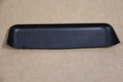 Резиновый элемент обшивка бардачка vw passat cc 3c8868134 фото №1