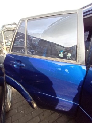 Toyota rav4 2 2 01-05 дверей праве  задні задній код лакофарбового покриття 03a фото №1