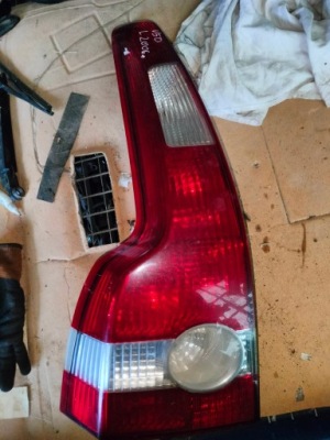 Volvo v50 04-07 лампа левая задняя 30698918 фото №1