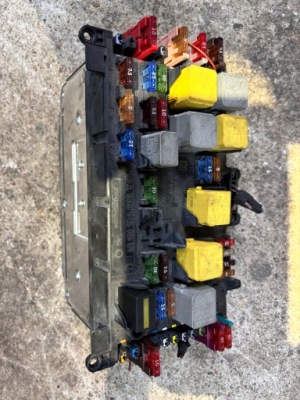 Коробка предохранителей mercedes a6395450801 фото №1