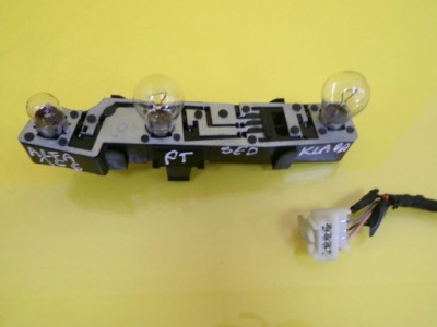 Вкладиш лампи правий задня w кришка alfa romeo 166 nr1191 фото №1