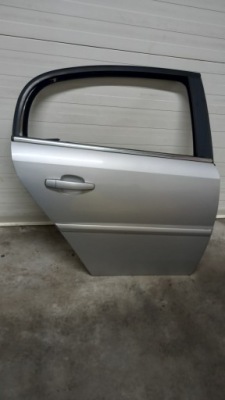 Двері праве задня opel vectra c 02r sedan фото №1