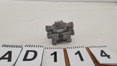 Mercedes oem клапан многоканальный новая фото №1