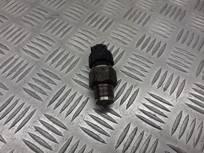 SENSOR DE PRESIÓN COMBUSTIBLES TOYOTA AVENSIS T25 2.0 D4D  