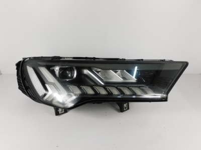 Audi q7 4m рестайлінг  фара правий matrix 4m0941040c фото №1