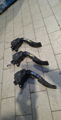 Педаль газу dacia spring 180100150r фото №1