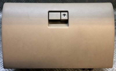 Lexus is i бардачок пассажира фото №1