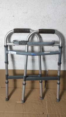 Balkonik kroczący składany Invacare lekki