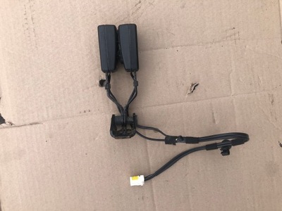 Citroen c5 iii клипса поперечина задняя 96561757xt kombi фото №1