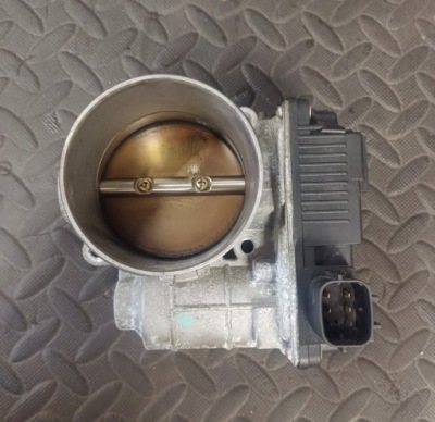 Дросельна заслінка infiniti 3.5 v6 hitachi 576-01 фото №1