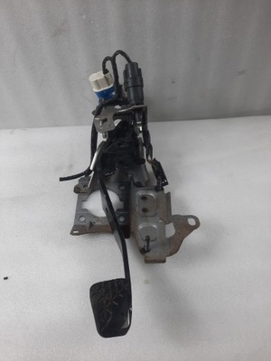 Ford fiesta mk7 педаль тормоза europa фото №1