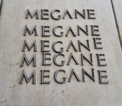 Renault megane 2 ii емблема задній кришки багажника надпис фото №1