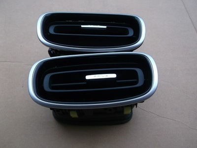 Toyota prius iv решітка обдув фото №1