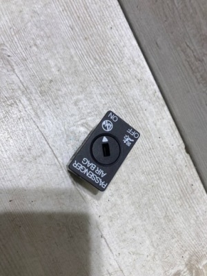 Audi a4 s4 b9 2016 переключатель выключатель подушки безопасности фото №1