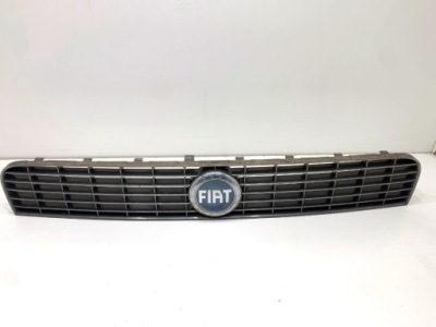 Решітка радіатора решітка радіатора fiat grande punto 735335775 хетчбек решітка фото №1