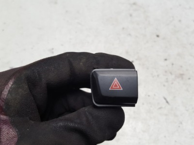 Peugeot 208 i lift выключатель света аварийных фото №1