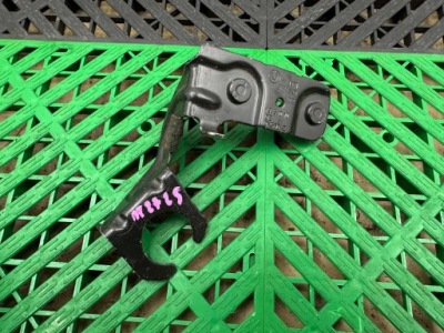 Bmw 1 f20 f21 2017 частини відсік двигуна 8618896 фото №1