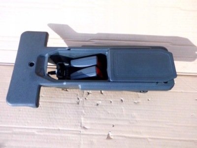 Opel zafira b кліпса поперечина задня 3 ряд фото №1