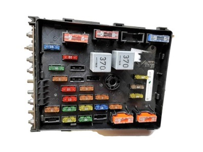 Audi коробка запобіжників 3c0937125 фото №1