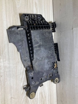 Bmw x2 f39 2018 основание аккумулятор фото №1