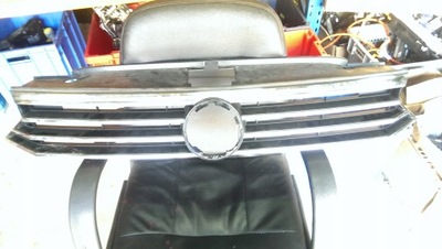 Решітка радіатора решітка радіатора vw passat b8 3g0853653 оригінал фото №1