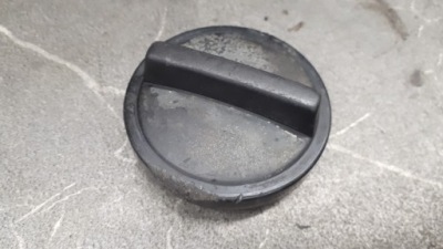 1716993 кришка заливної оливи оригінальний номер bmw e30 e36 фото №1