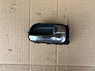 Ручка правая внутренняя передняя nissan primera p11 99-02 фото №1