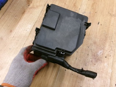 Honda civic viii ufo коробка запобіжників 2.2 i-ctdi фото №1