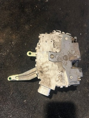 Замок крышки land rover discovery 2 99-04 фото №1