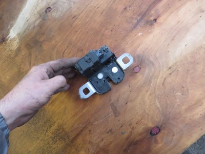 Замок задний крышки mini countryman r60 paceman r61 r фото №1