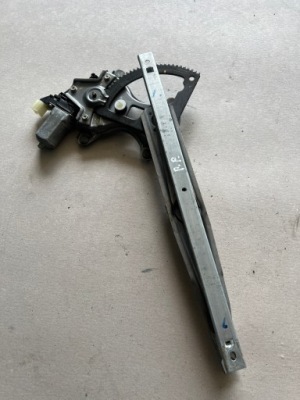 Hyundai i20 08- підйомник скло правий перед фото №1