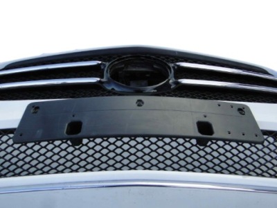 Mercedes b klasa w247 247 подкладка pod номерной знак фото №1