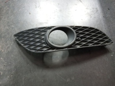 OPEL ASTRA III LIFT GROTELĖS BUFERIO DEŠINIOJI 13225785 