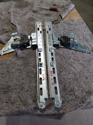 Mercedes w907 w910 sprinter подъемник стекло механизм левый правый перед фото №1