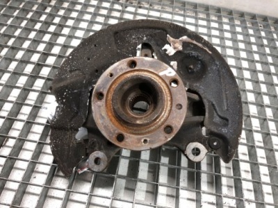 Поворотный кулак правый перед toyota proace 1.5 131km фото №1