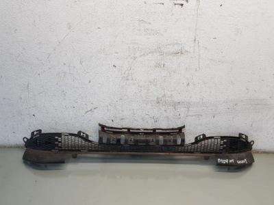 Решітка бампера перед peugeot 208 i фото №1