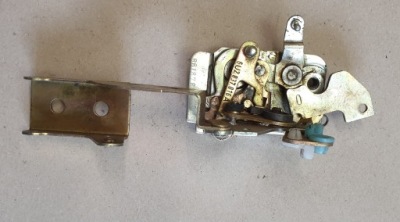 Замок двері правий перед skoda felicia 6u2837016a фото №1