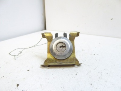 Citroen xsara picasso lift 04-10 вкладка замка фото №1